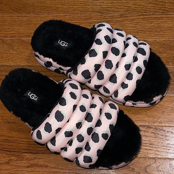 UGG Shoes - UGG